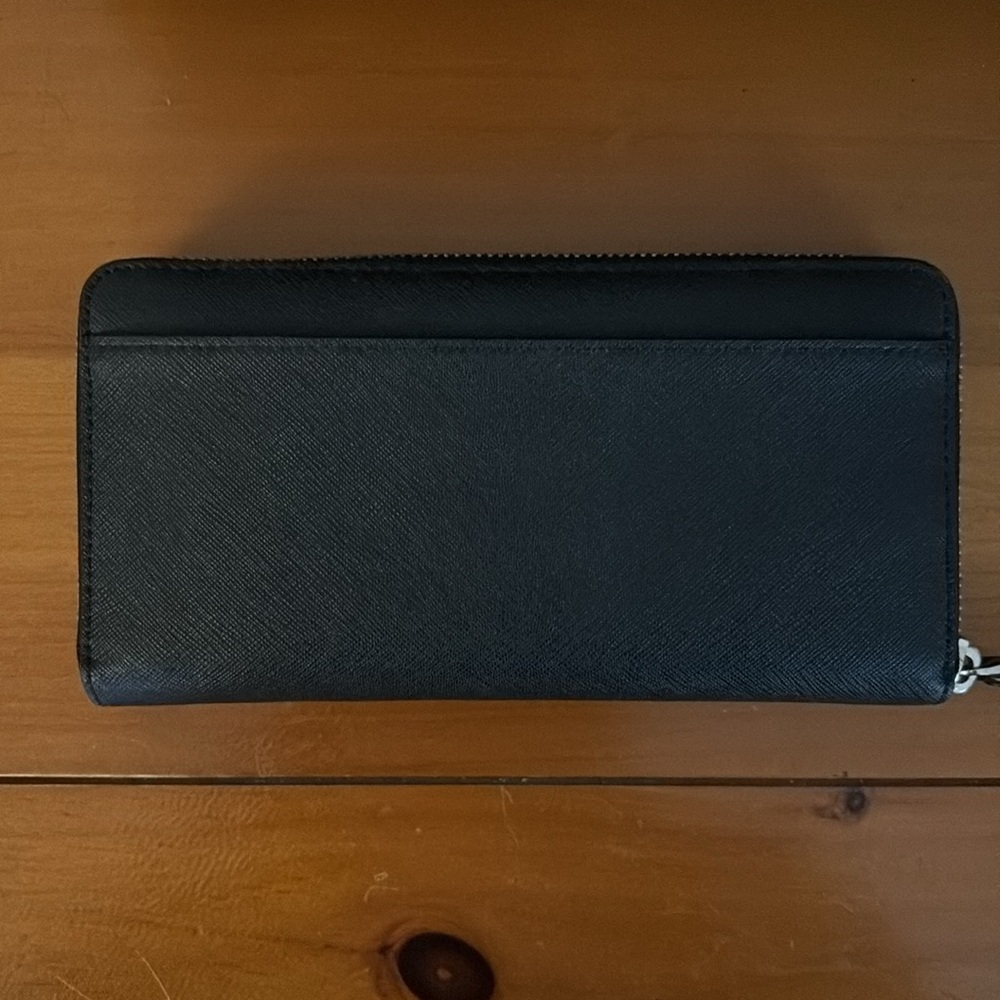 Kate Spade wallet - Picture 2 of 5